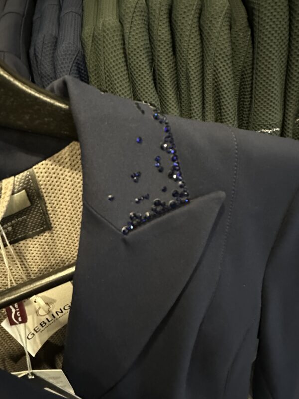 IMG_0917 Animo womans tailcoat lageo normal buttons